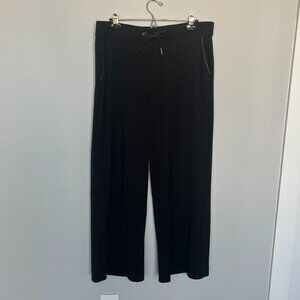 WhiteHouse|BlackMarket Black WKND Wide Leg Pant XL